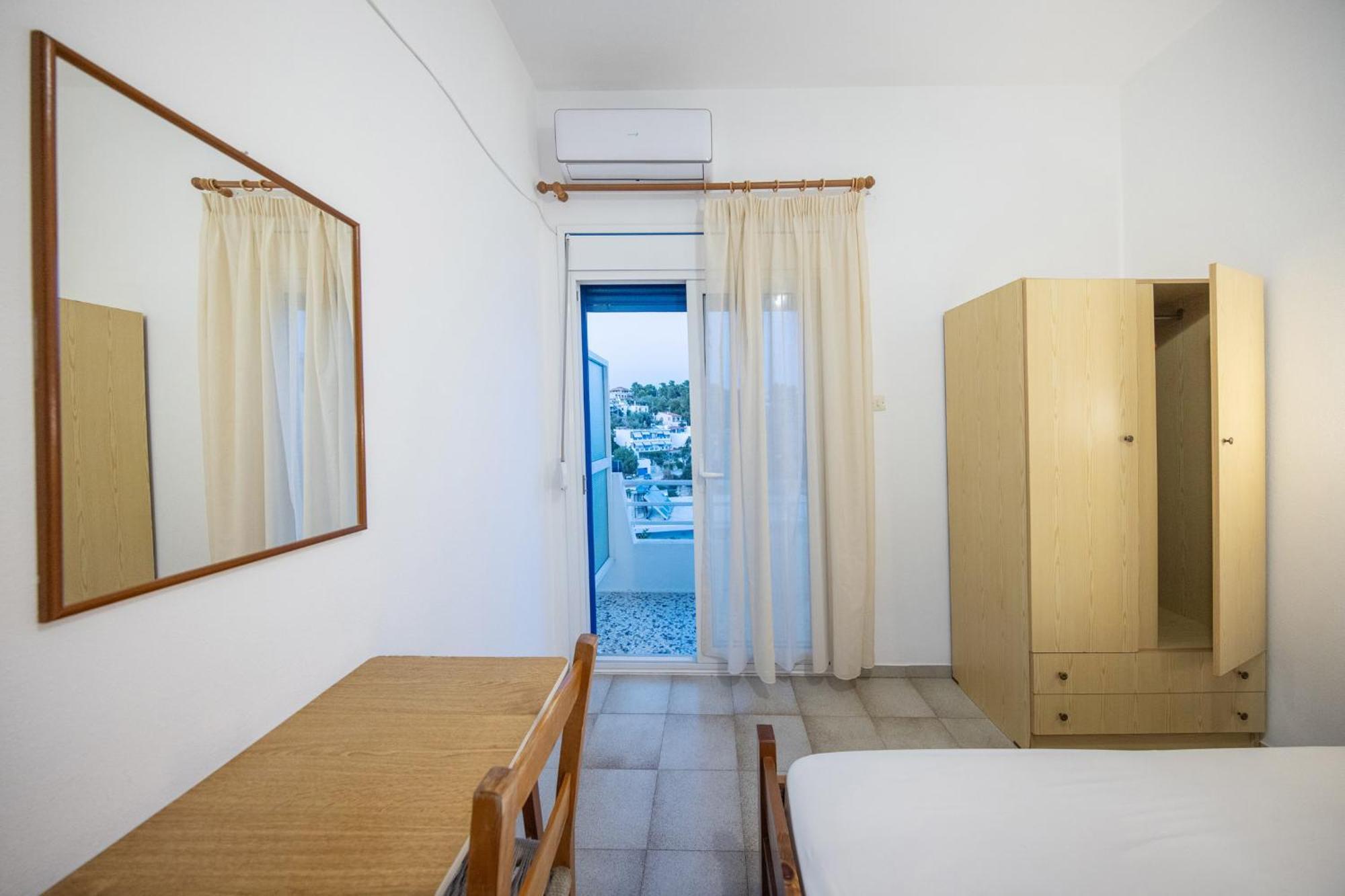Nikos Rooms Votsi  Екстериор снимка