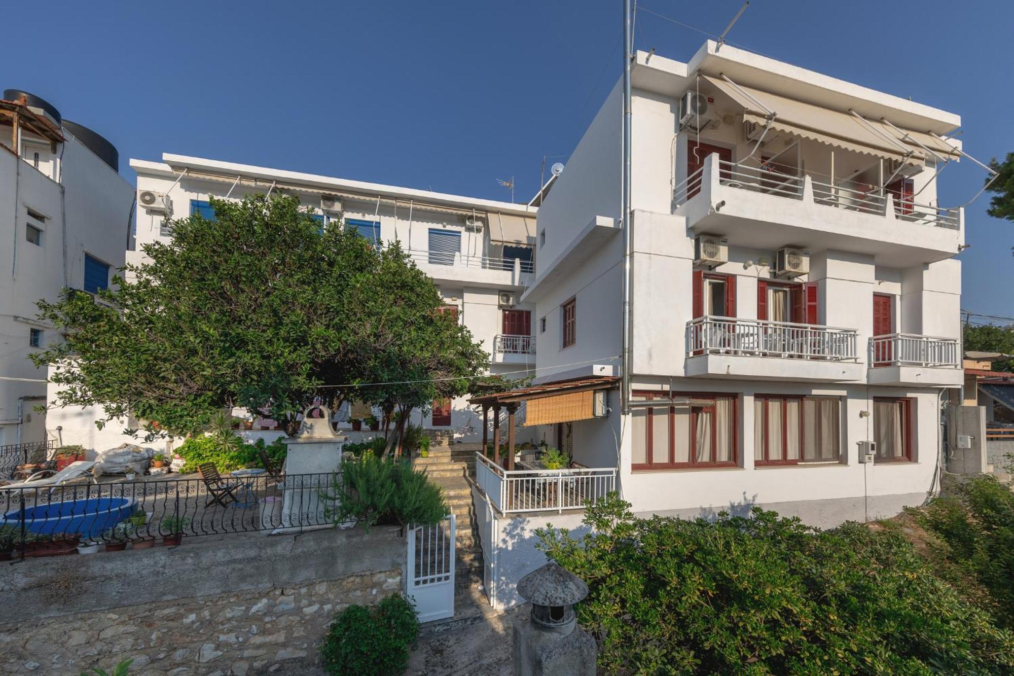 Nikos Rooms Votsi  Екстериор снимка
